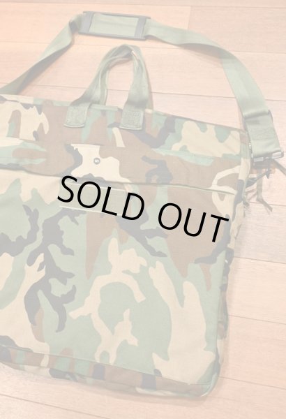 画像7: 2000's USED US ARMY AH-64 FLYERS BAG アパッチ戦闘ヘリ ヘルメットバッグ (約 縦54cm×横57cm) 中古  (7)