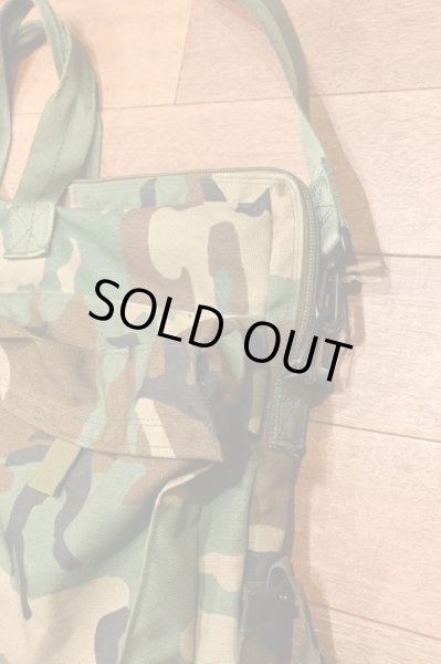 画像3: 2000's USED US ARMY AH-64 FLYERS BAG アパッチ戦闘ヘリ ヘルメットバッグ (約 縦54cm×横57cm) 中古  (3)