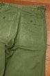 画像9: 50s U.S ARMY UTILITY TROUSERS コットンサテン ベイカーパンツ初期型 ボタンフライ サイドアジャスターつき(MEDIUM)ビンテージ中古 (9)
