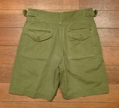 画像2: (クリックポスト185円も可)50s BRITISH ARMY イギリス軍 ドリル グルカショーツ(KHAKI/W〜31.5)中古 ビンテージ