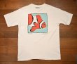 画像1: (クリックポスト185円も可)90s Jonathan Wyatt Reeves "The Clown Fish" アートTシャツ アメリカ製(White/XL)Made in USA (1)