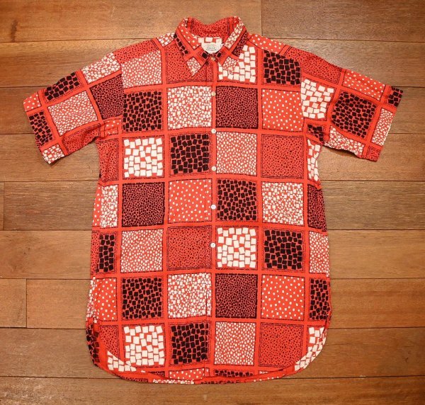 画像1: 【クリックポスト185円も可】60s EAGLE SHIRTS MAKERS 総柄 半袖B.Dシャツ パネル クッキー(RED/M15-15 1/2)中古 ビンテージ (1)