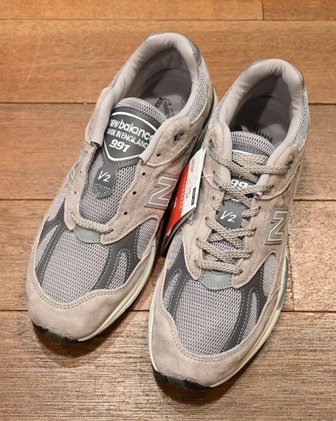 画像1: 箱入り未使用品 New Balance U991GL2 MADE IN ENGLAND(GRAY/9-D/27.0cm) 定価￥37400 ニューバランス991v2 イングランド製 (1)