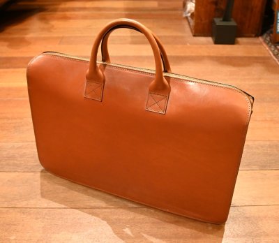 画像2: 未使用品 GLENROYAL グレンロイヤル ブライドルレザーブリーフケース スコットランド製(OXFORD TAN)LIGHT WEIGHT BRIEF CASE