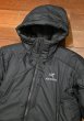 画像2: 未使用品 ARC'TERYX Nuclei SV Parka アークテリクス ニュークレイ SV パーカ(Graphite/M)タグつき未着用品 (2)