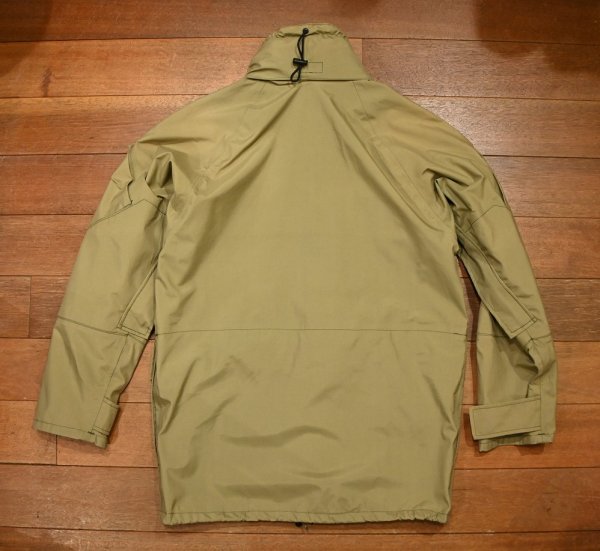 画像8: '92 U.S ARMY ECWCS PARKA GENII ゴアテックスパーカー S.W.I INC社製 民生品 (LIGHT KHAKI/XS-R) 米軍  (8)