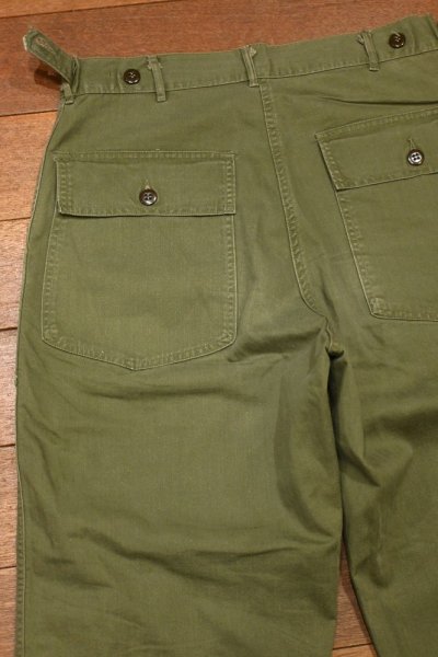 画像9: 50s U.S ARMY HBT UTILITY TROUSERS  ヘリンボーンツイル ベイカーパンツ ボタンフライ サイドアジャスターつき(実寸W32L28.5)ビンテージ中古 (9)