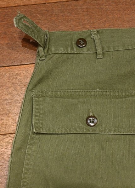 画像10: 50s U.S ARMY HBT UTILITY TROUSERS  ヘリンボーンツイル ベイカーパンツ ボタンフライ サイドアジャスターつき(実寸W32L28.5)ビンテージ中古 (10)